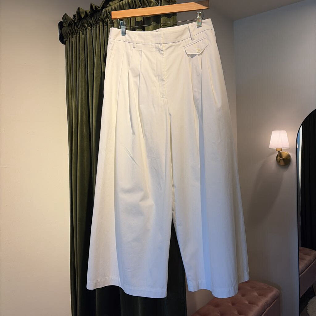 Triple Pleat Cropped
