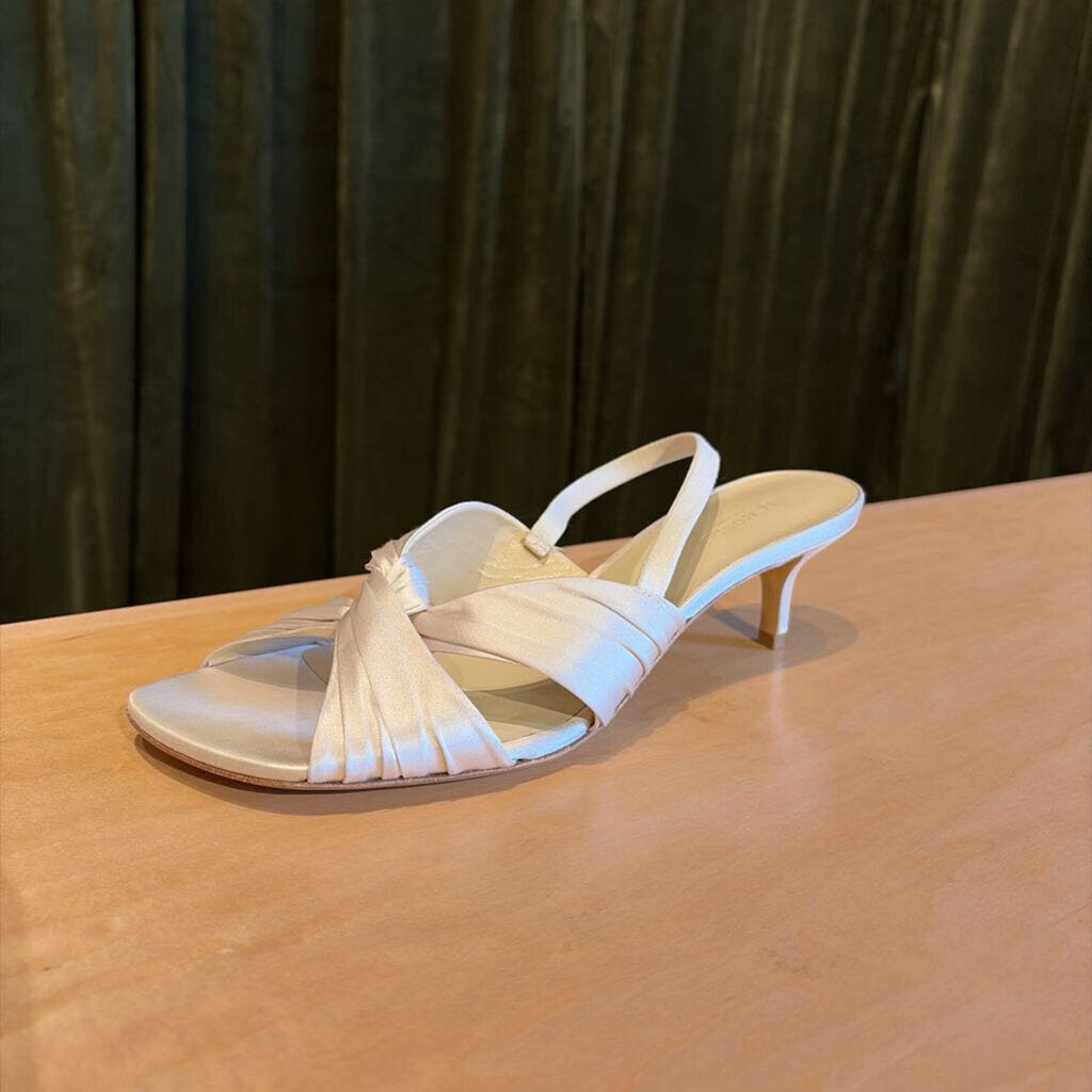 Antonia Kitten Heel