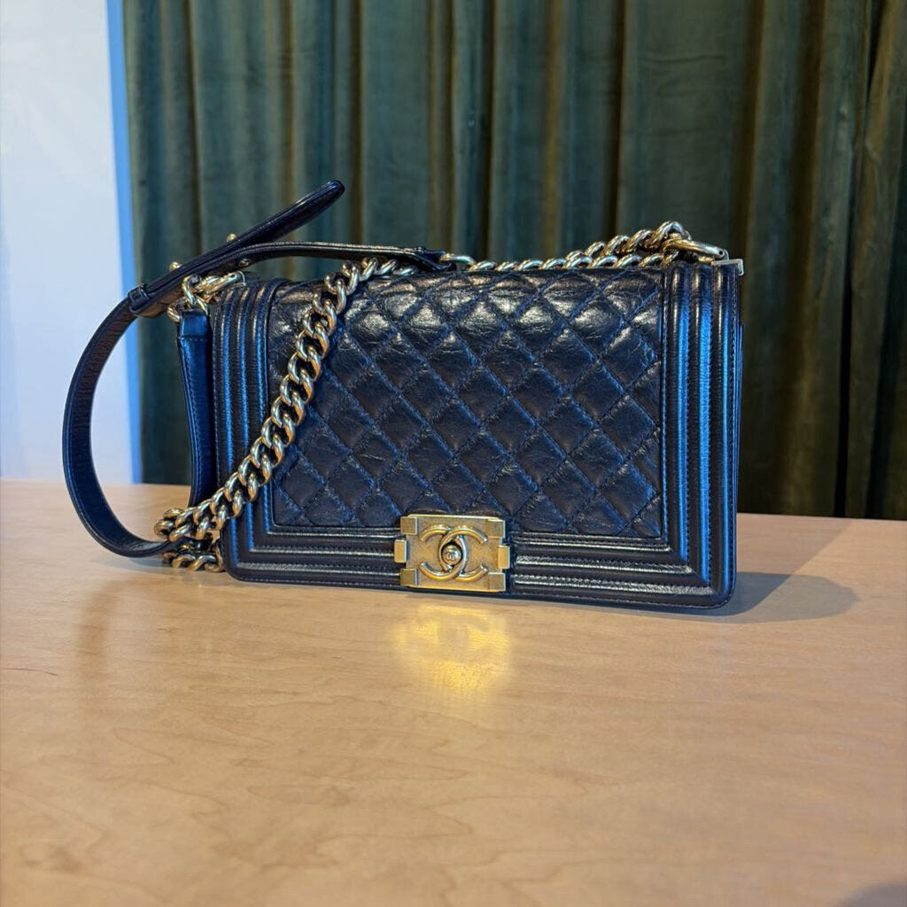 Medium Boy Quilted Calfskin Antq Gld HW